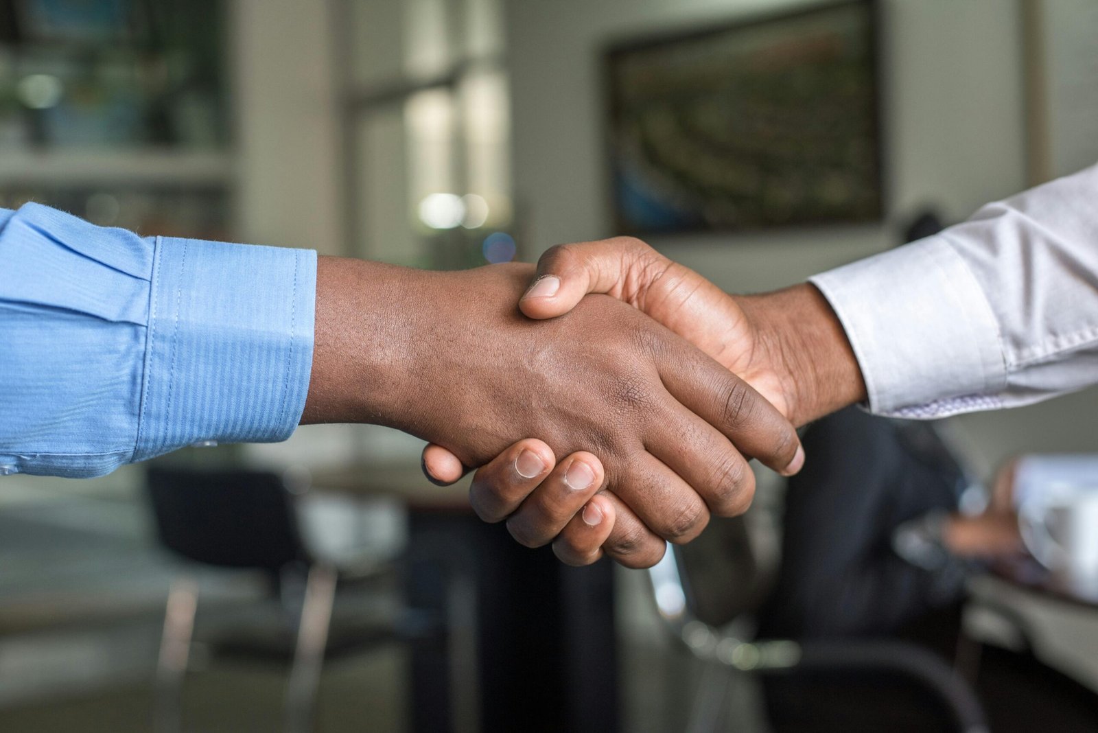 Handshake finalizing a procurement agreement